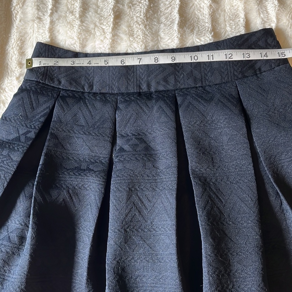 Banana Republic pleated skirt - Picture 4 of 4